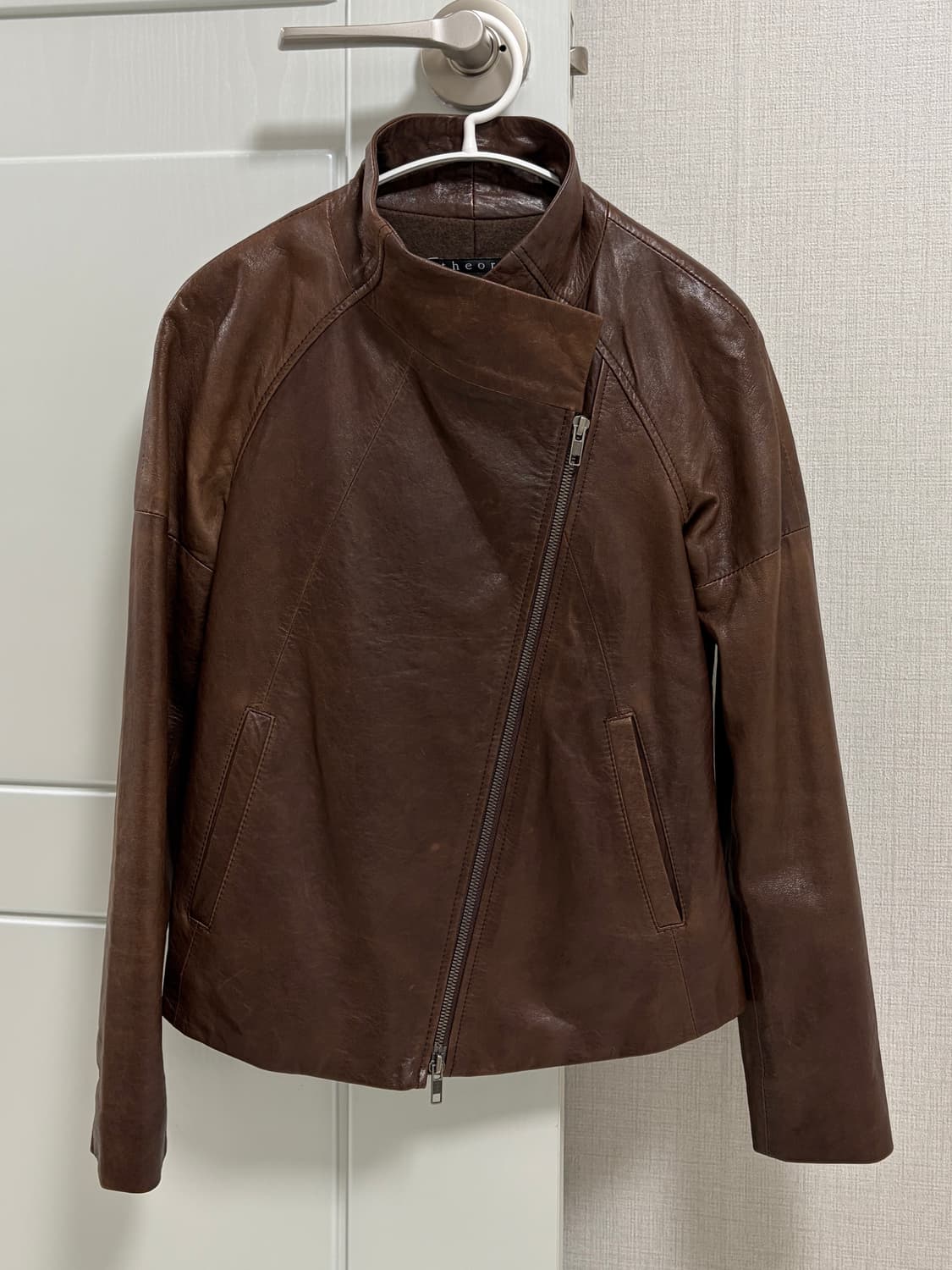 Theory vintage lambskin leather jacket 상품이미지3