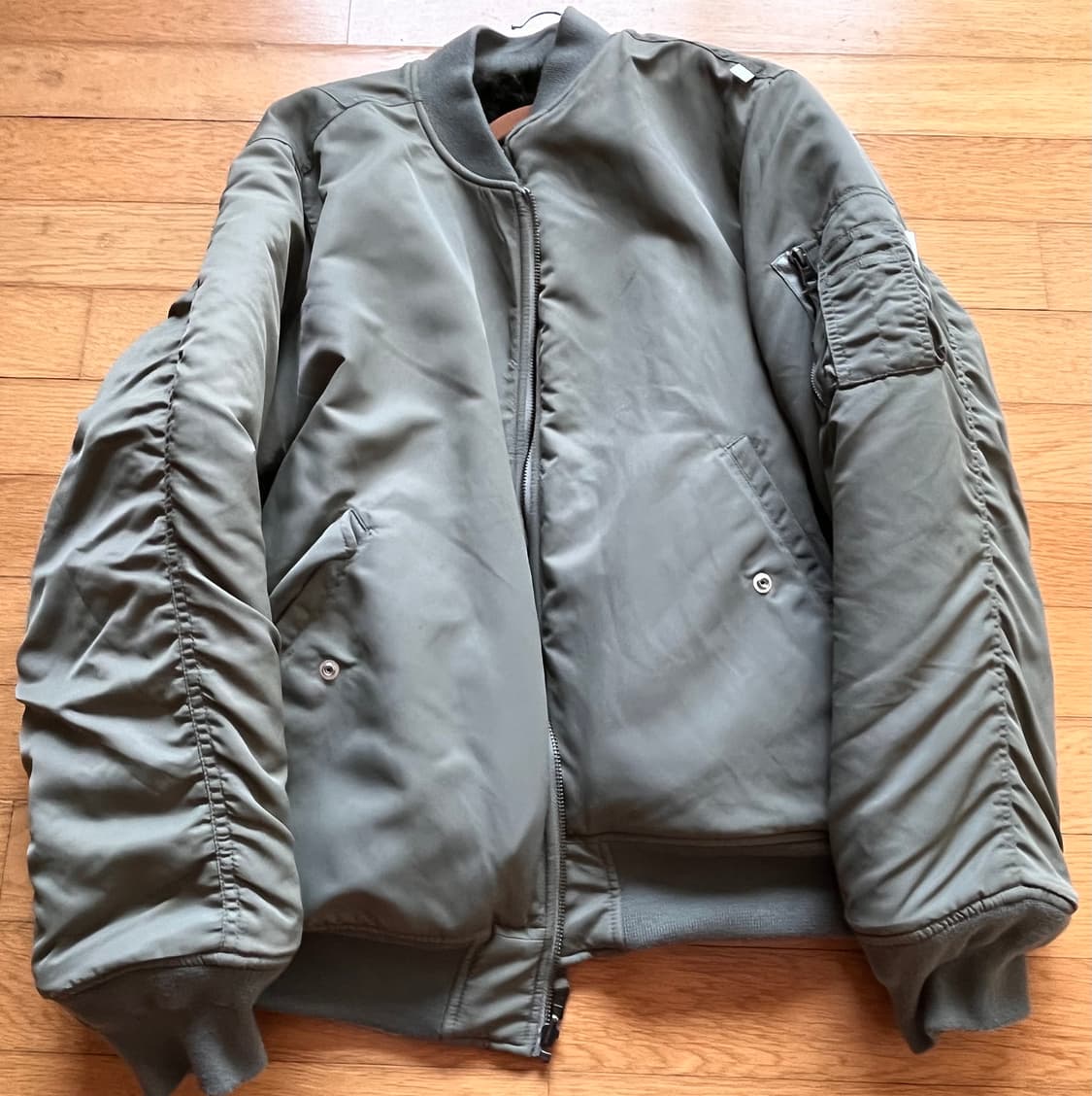 Fetch Reversible ma-1 Green Leopard 상품이미지1