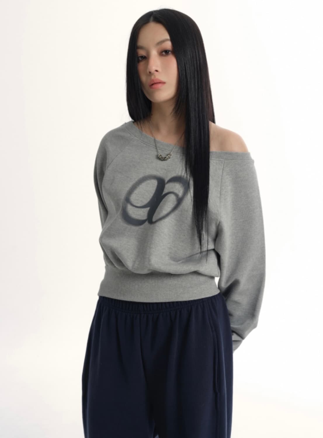 애즈온 맨디 스웻셔츠 원숄더 맨투맨 그레이 상품이미지2