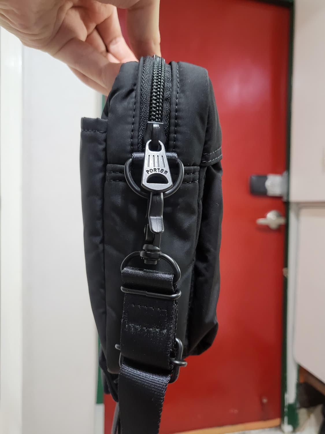 포터 요시다 센시즈버티컬숄더백  상품이미지4