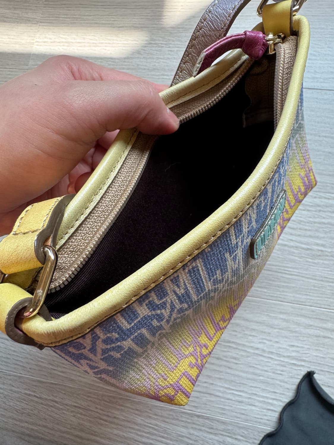 [정품] 닥스(DAKS) 로고 패턴 자카드 미니백/파우치 판매합니다 상품이미지6