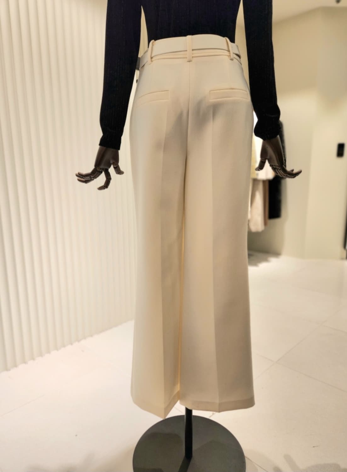 모조에스핀 세미와이드 팬츠 66사이즈(벨트X) 상품이미지3