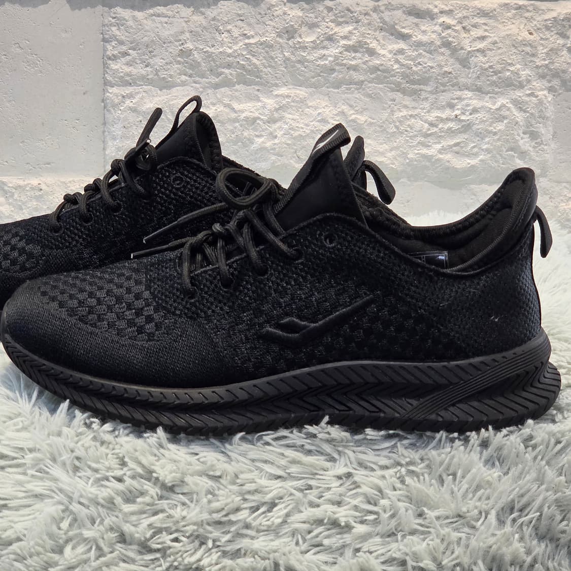 1q-22:프로스펙스 니트 러닝화 올블랙 (250mm)-거의새거 상품이미지2