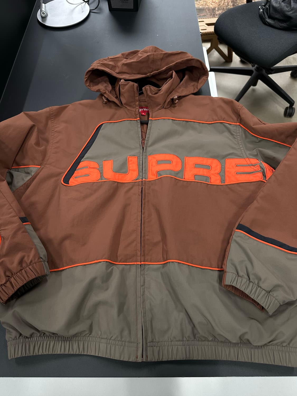 슈프림 21FW S 패널드 트랙자켓 브라운  상품이미지6