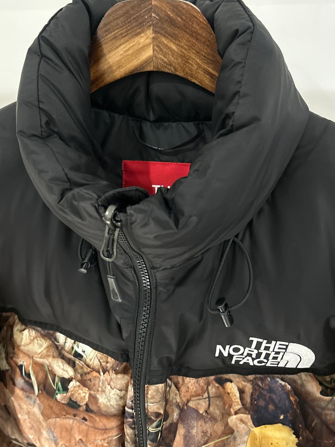 Supreme x The North Face Nuptse 상품이미지3
