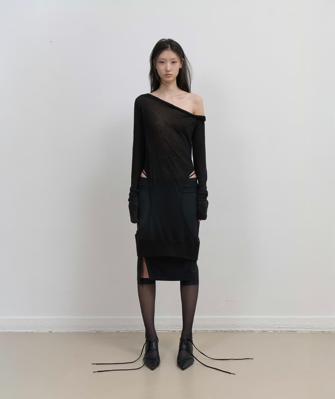 OJOS Curved Cut Layered Tee / Black 상품이미지4