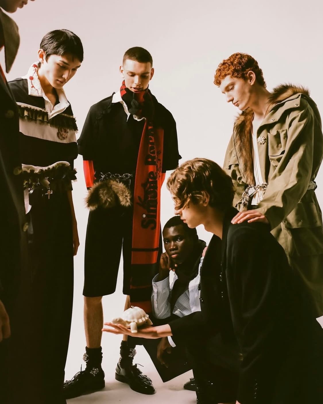 시몬로샤 25fw 러플 캐시미어 머플러/레드 상품이미지3