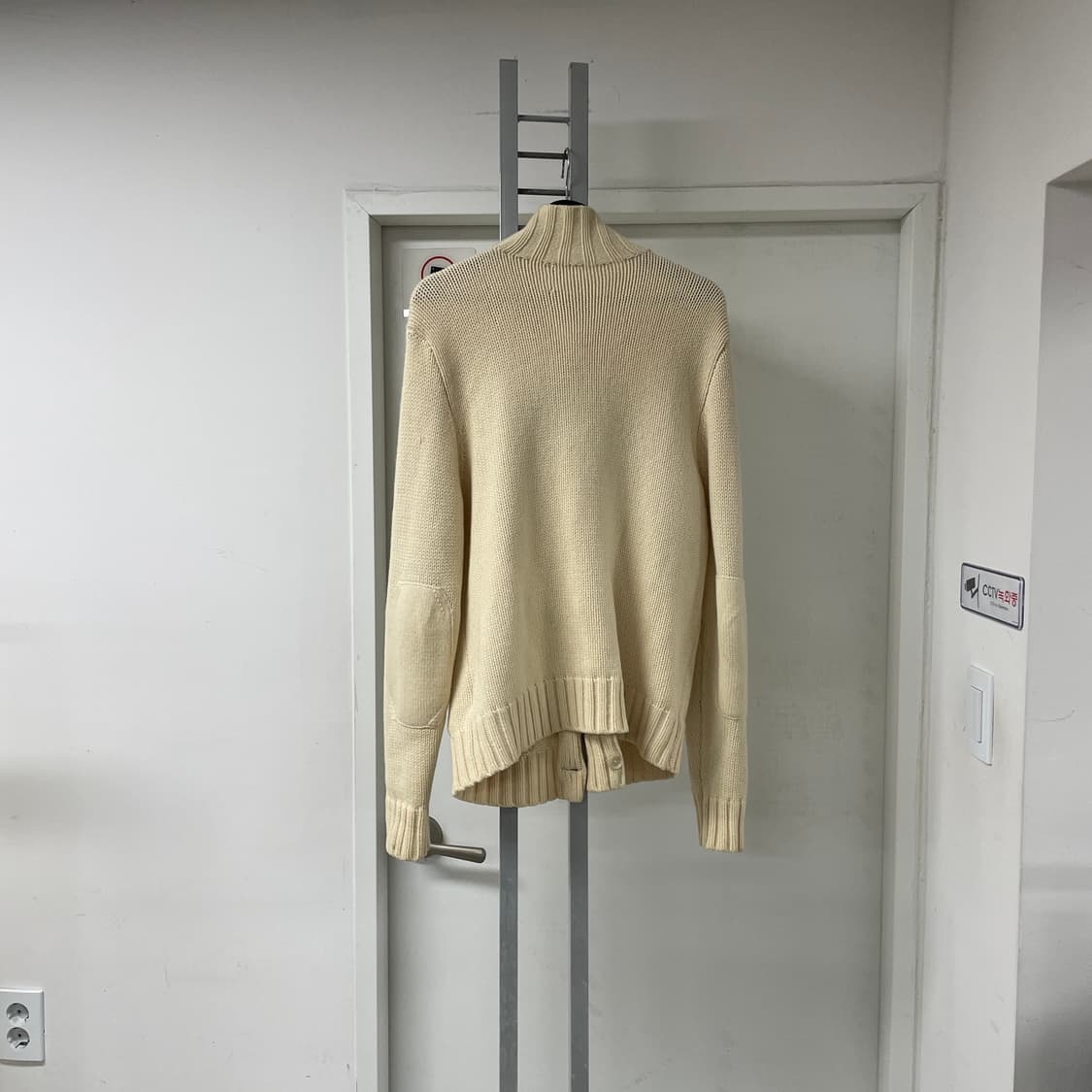 알마니 꼴레지오니 니트 자켓 - 상품이미지6