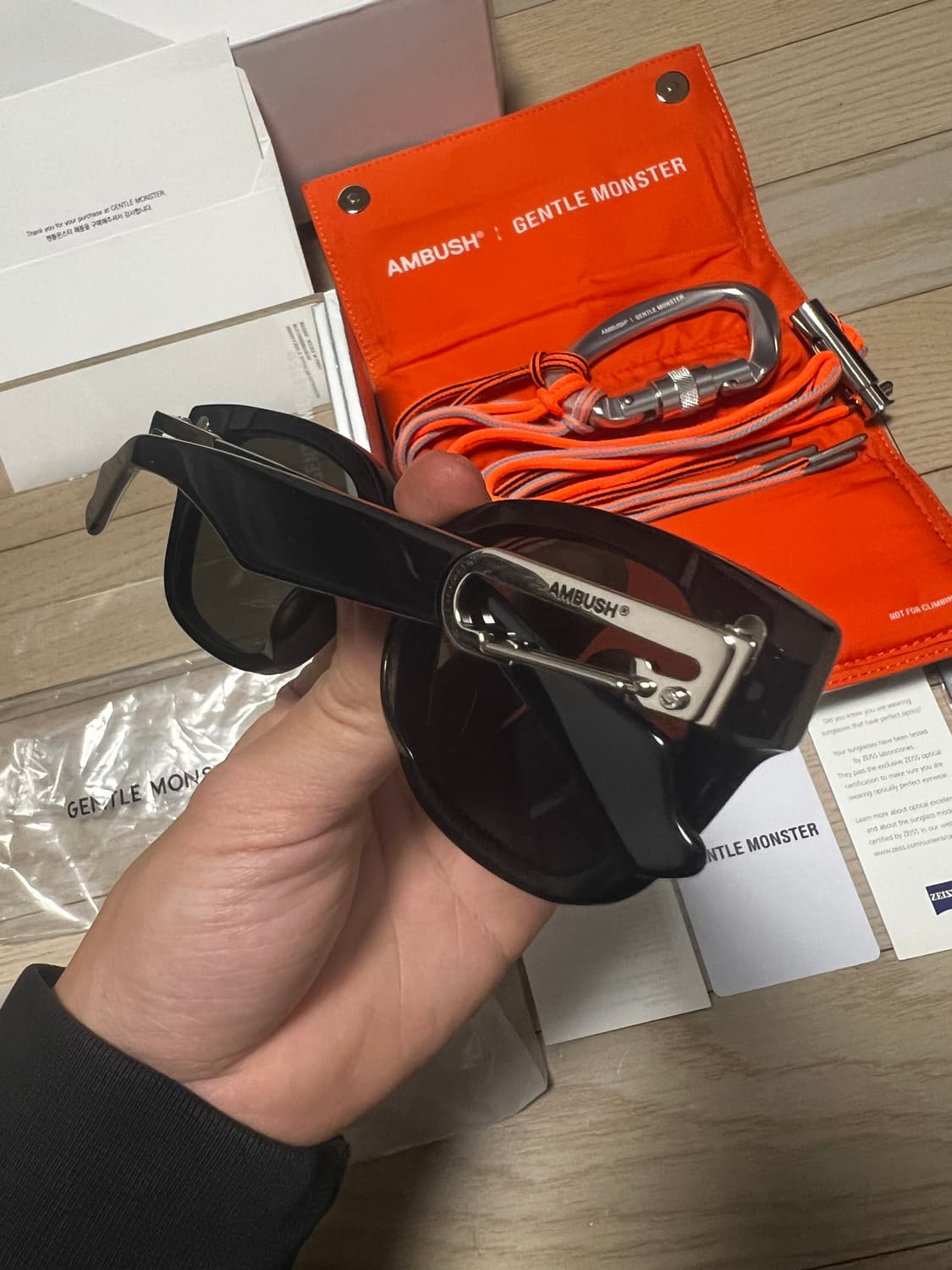 젠틀몬스터 앰부쉬 카라비너 01 상품이미지5