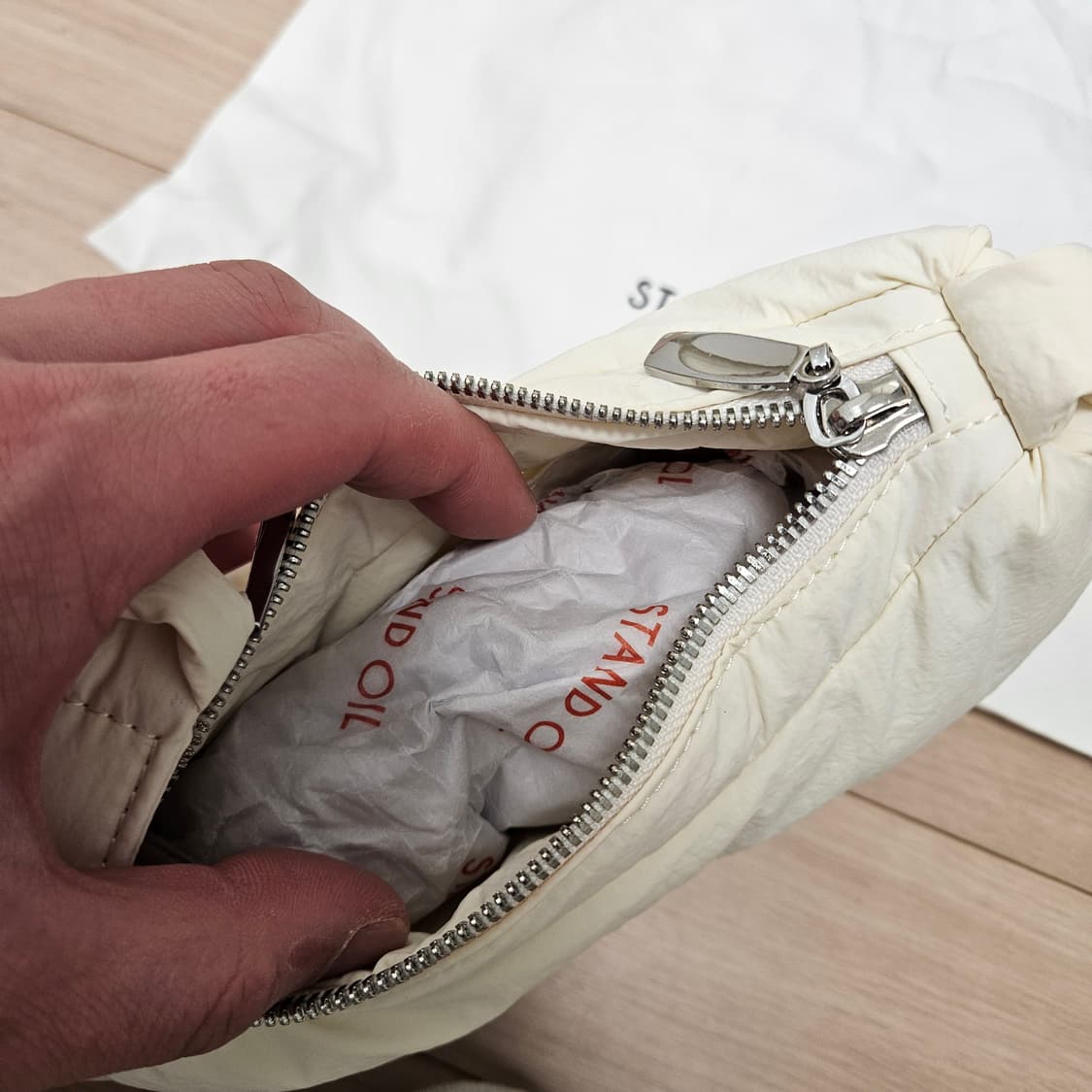 스탠드오일 클로티 미니백 크림 상품이미지6