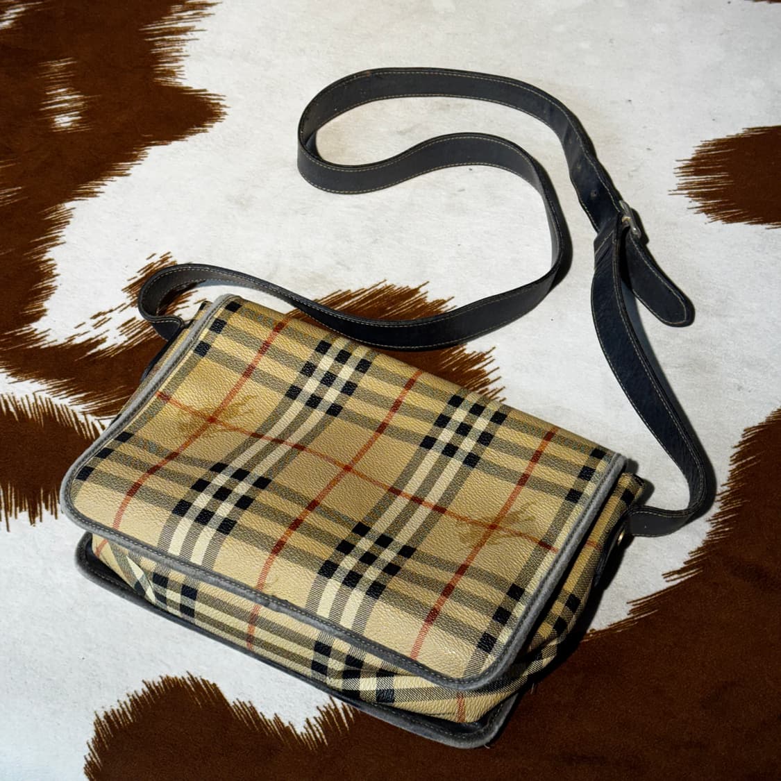 버버리 노바체크 레더 크로스백 메신저백 y2k 상품이미지3