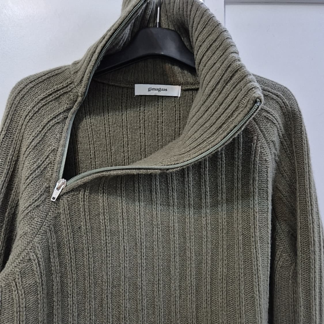기마구아스 사이드집업 터틀넥 니트 상품이미지4