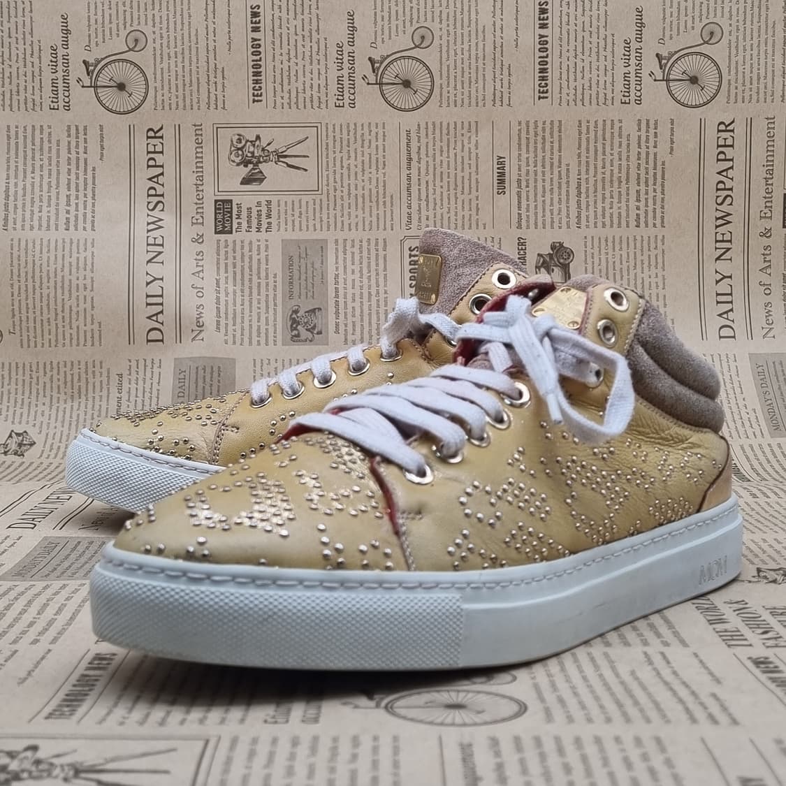 MCM 골드스터드 여성스니커즈37 230 상품이미지1