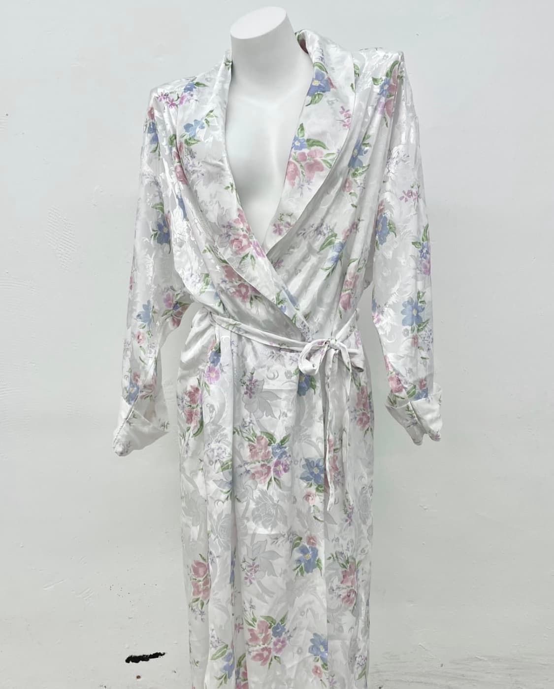 몽환 오리엔탈 자카드 로브 상품이미지1