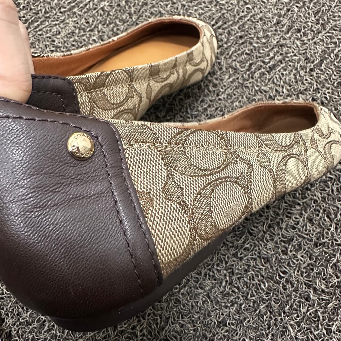 COACH 코치 시그니처 플랫슈즈 여성 240 상품이미지4