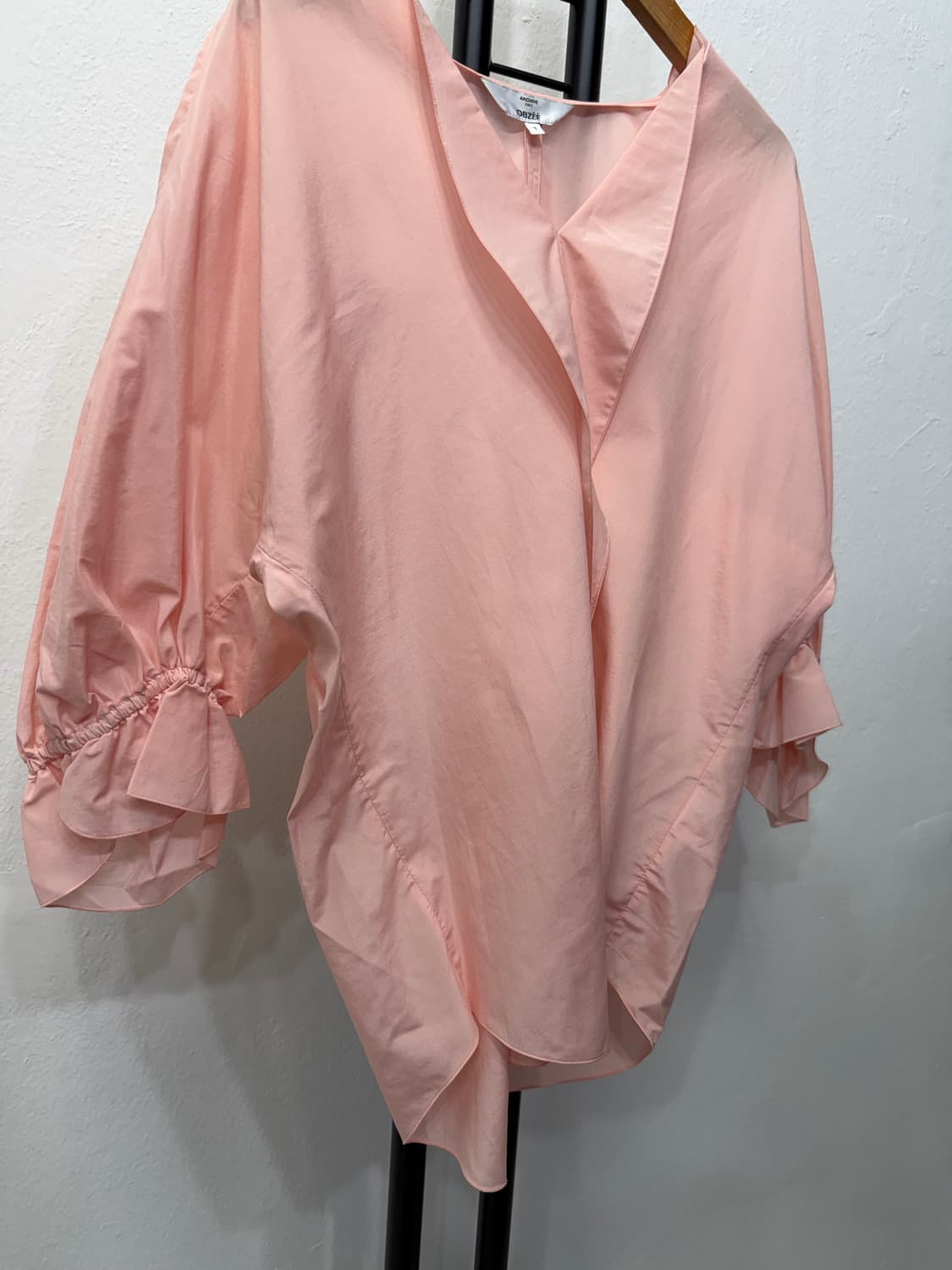 정품) 오브제 한섬 루즈핏 퍼프소매 블라우스 1 상품이미지2