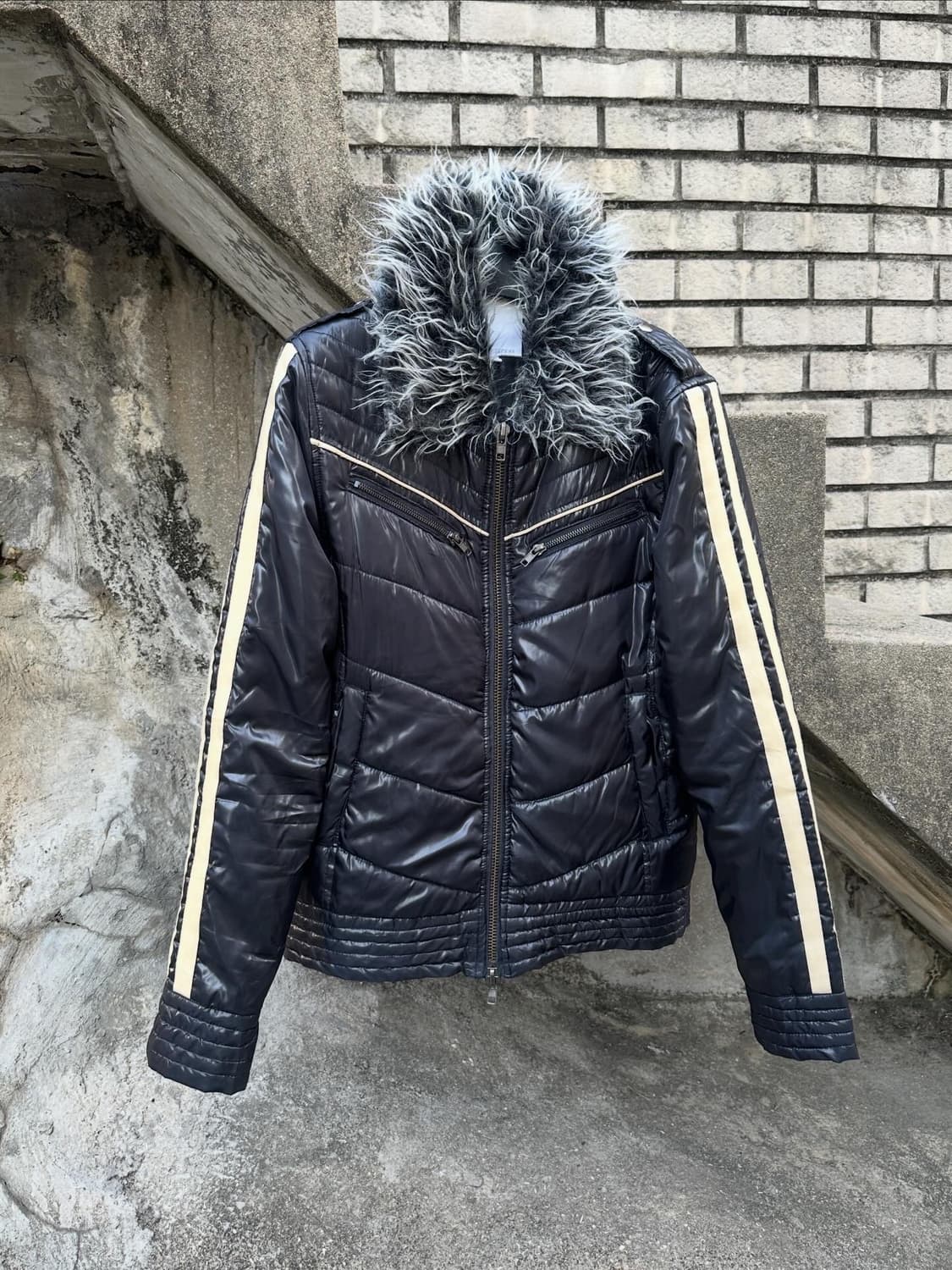 00s shaggy fur padded jacket 상품이미지1