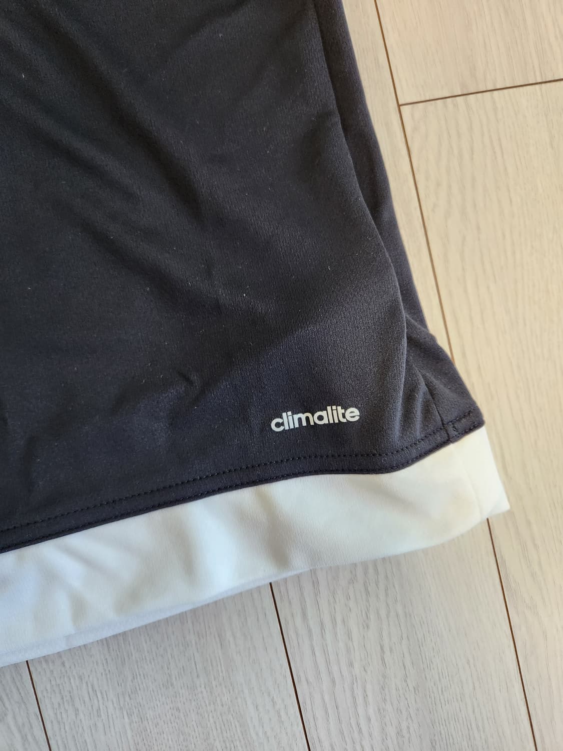 새상품급)아디다스 ESTRO 15 JSY 트레이닝 기능성 반팔티 M

오 상품이미지4