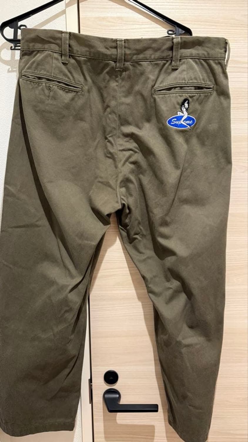 슈프림 핀업 걸 치노 팬츠 올리브 상품이미지2