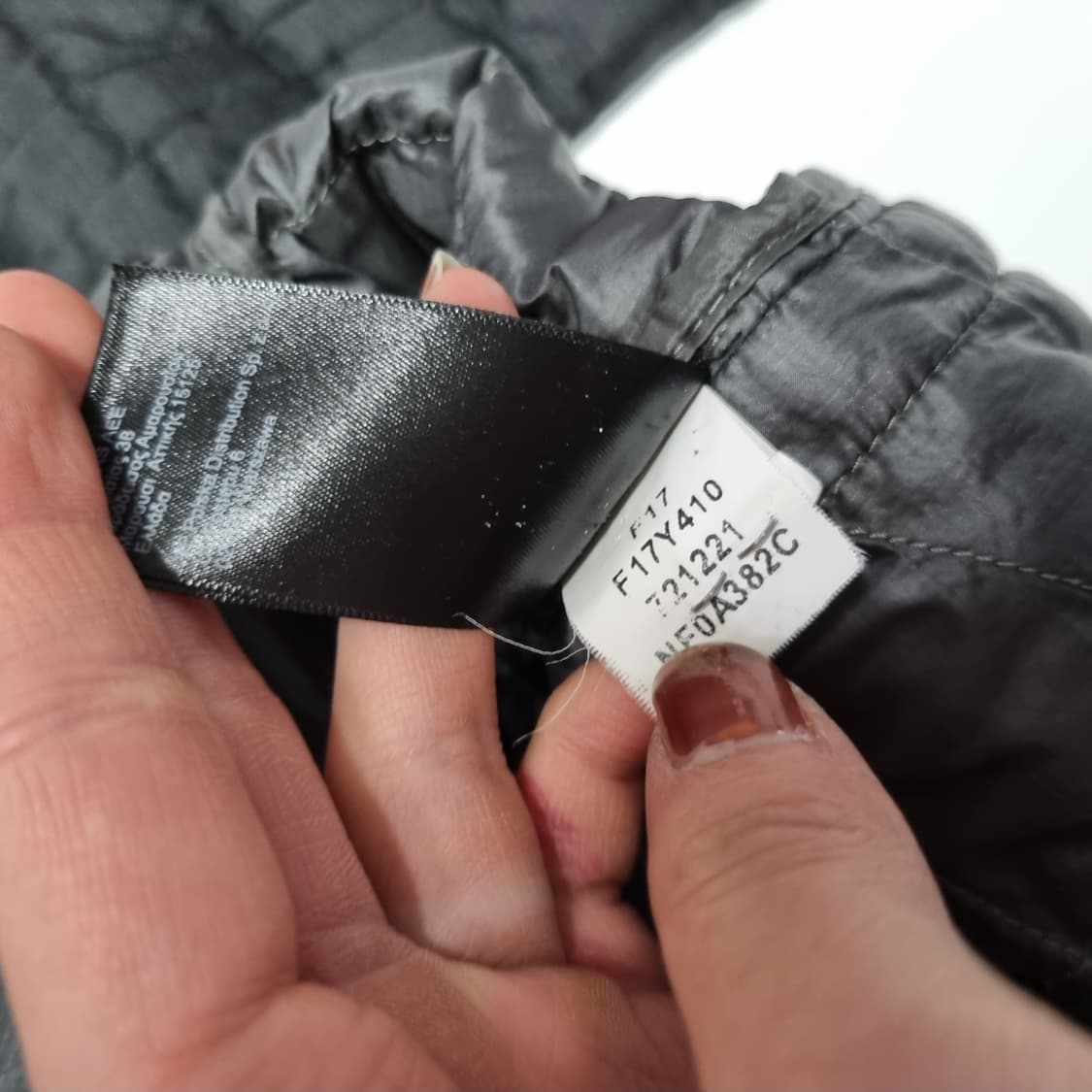 노스페이스 써모벌 경량패딩 그레이 상품이미지5