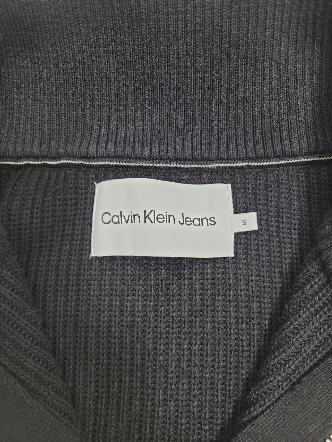 캘빈클라인 23FW 하프 집업 니트 스웨트 / 남 S (95) 블랙
 상품이미지8
