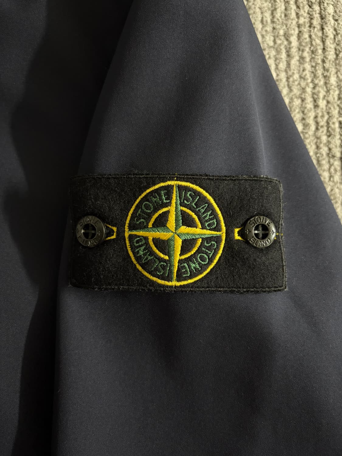 (새상품, S) 스톤아일랜드 소프트쉘 바람막이 네이비 상품이미지2