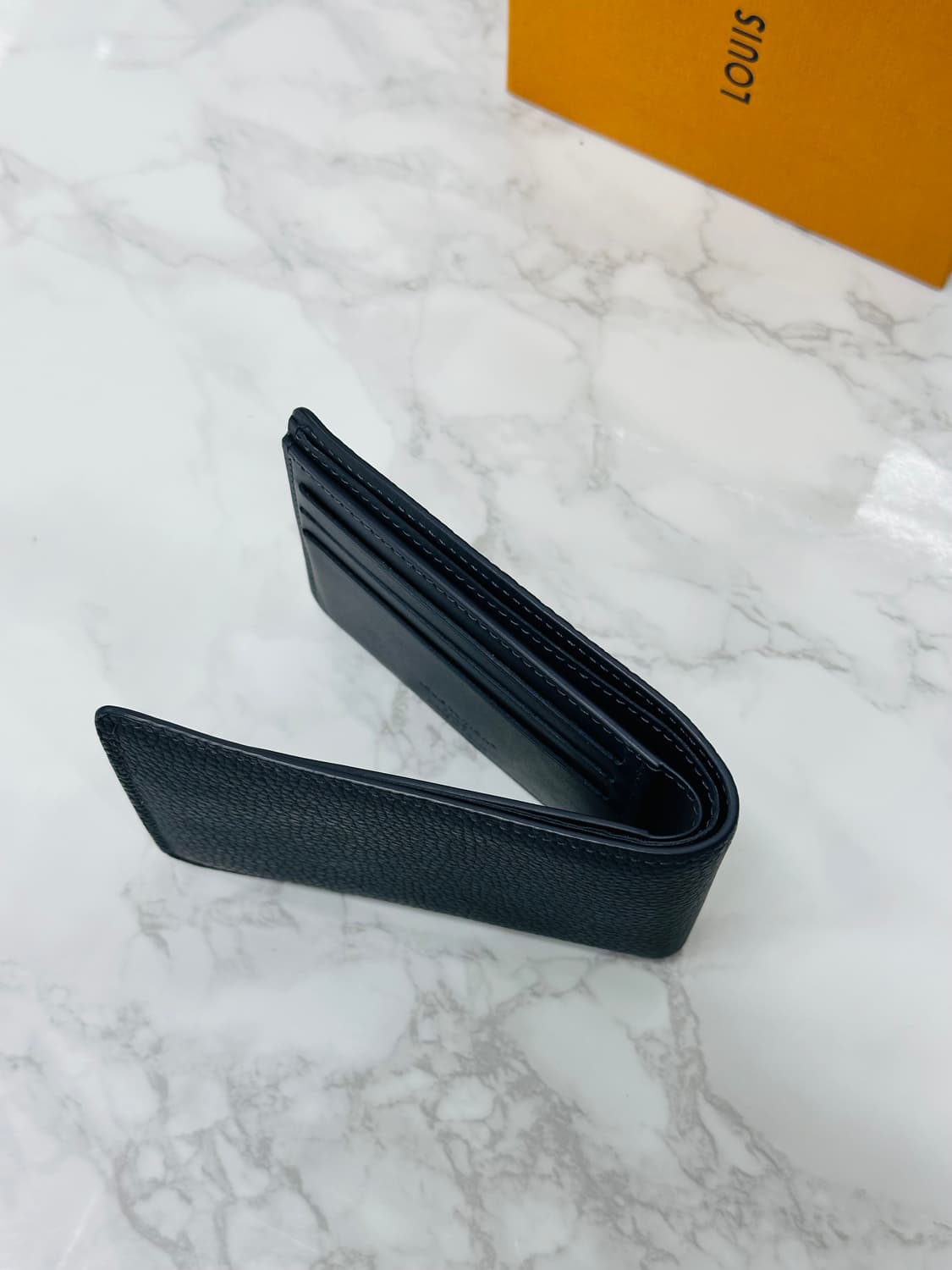 루이비통 에어로그램 반지갑 상품이미지6