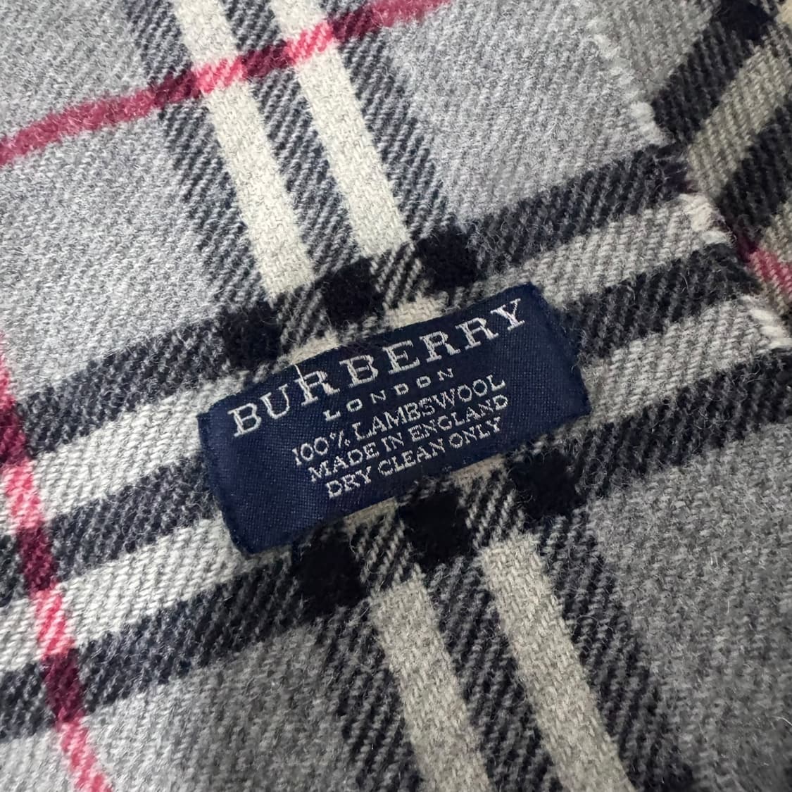 정품 버버리 노바체크 그레이 머플러 상품이미지3
