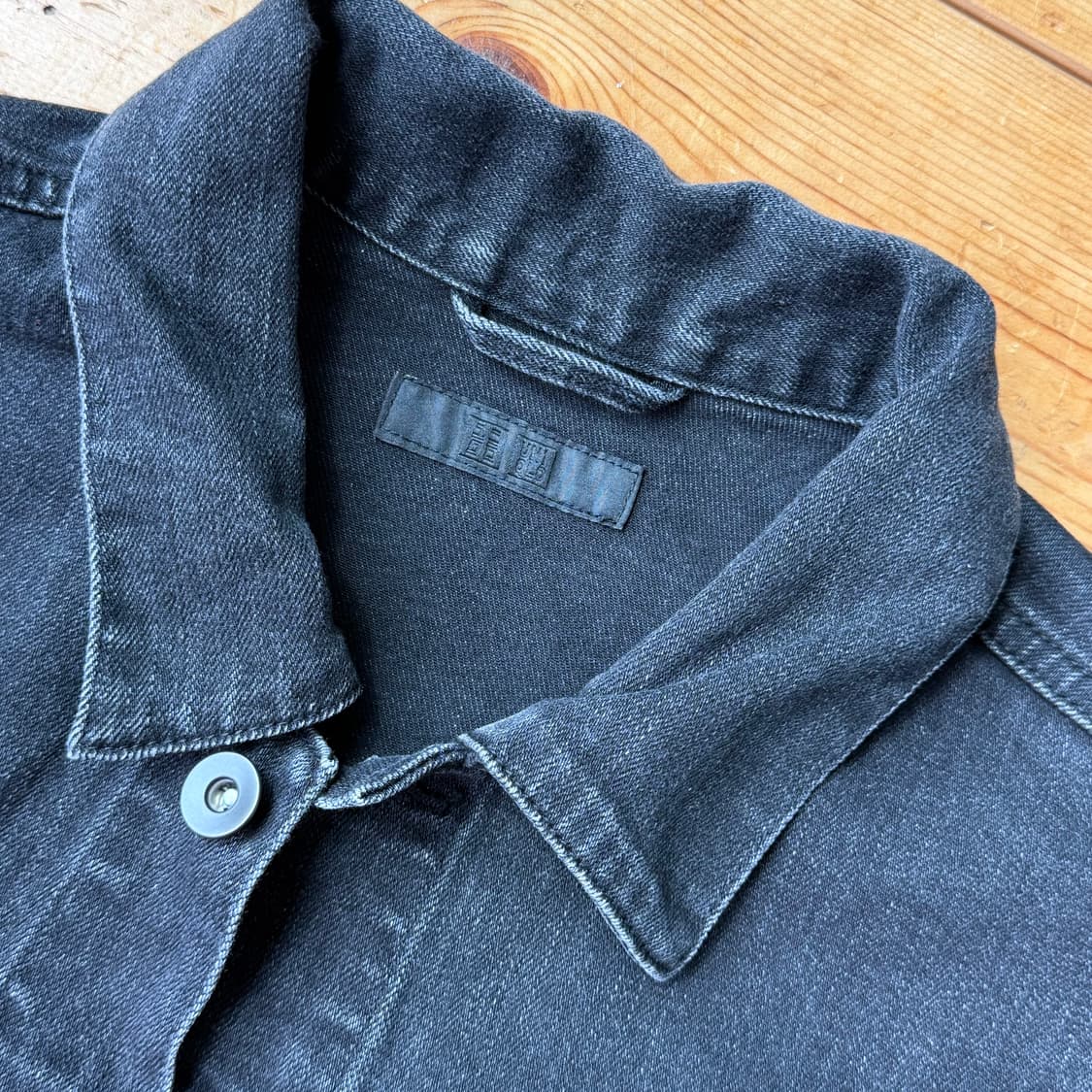 유니클로 1세대 데님자켓 블랙 지쟌 상품이미지4
