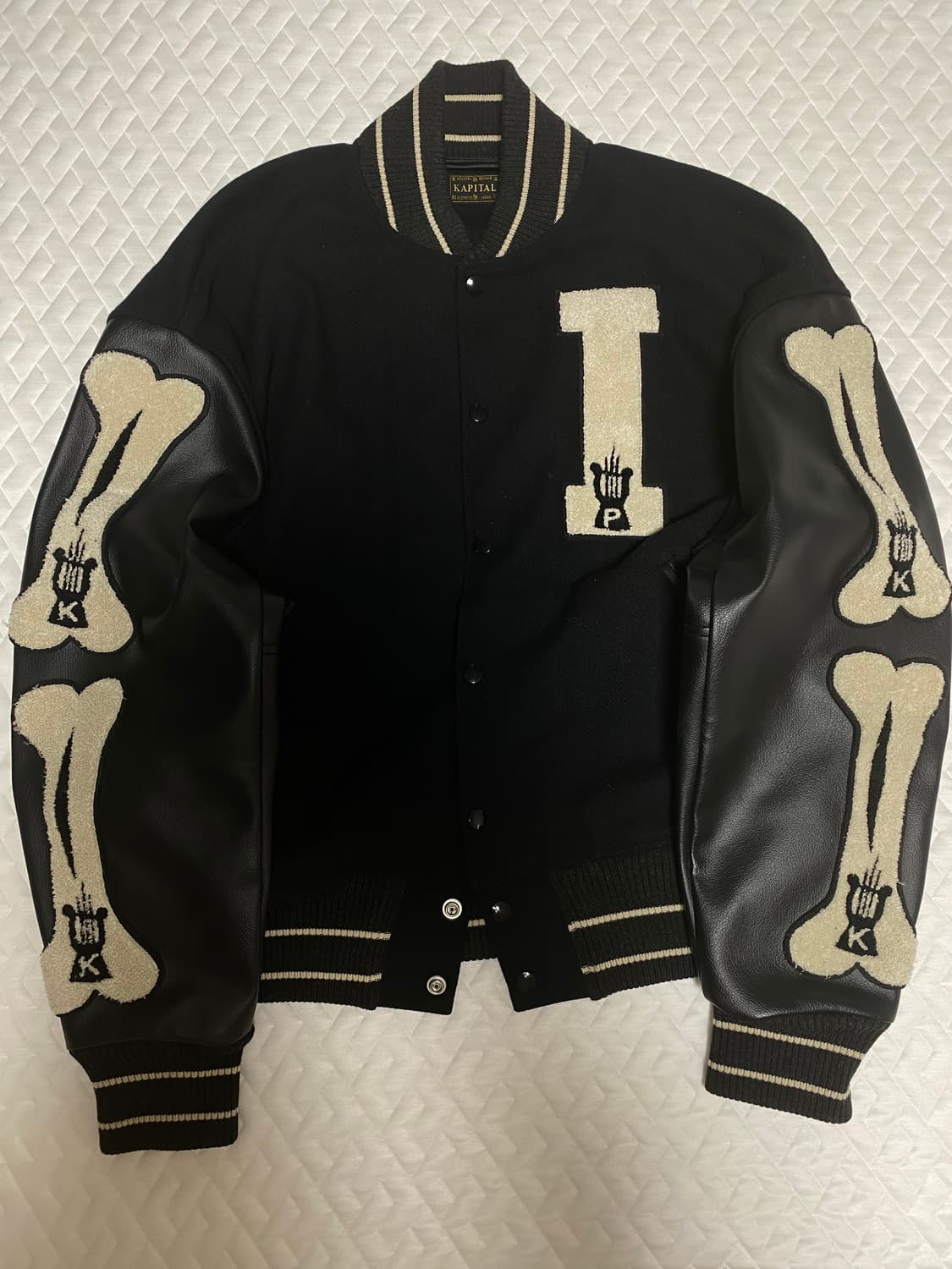 [3] 캐피탈 본 바시티 자켓 블랙 상품이미지2