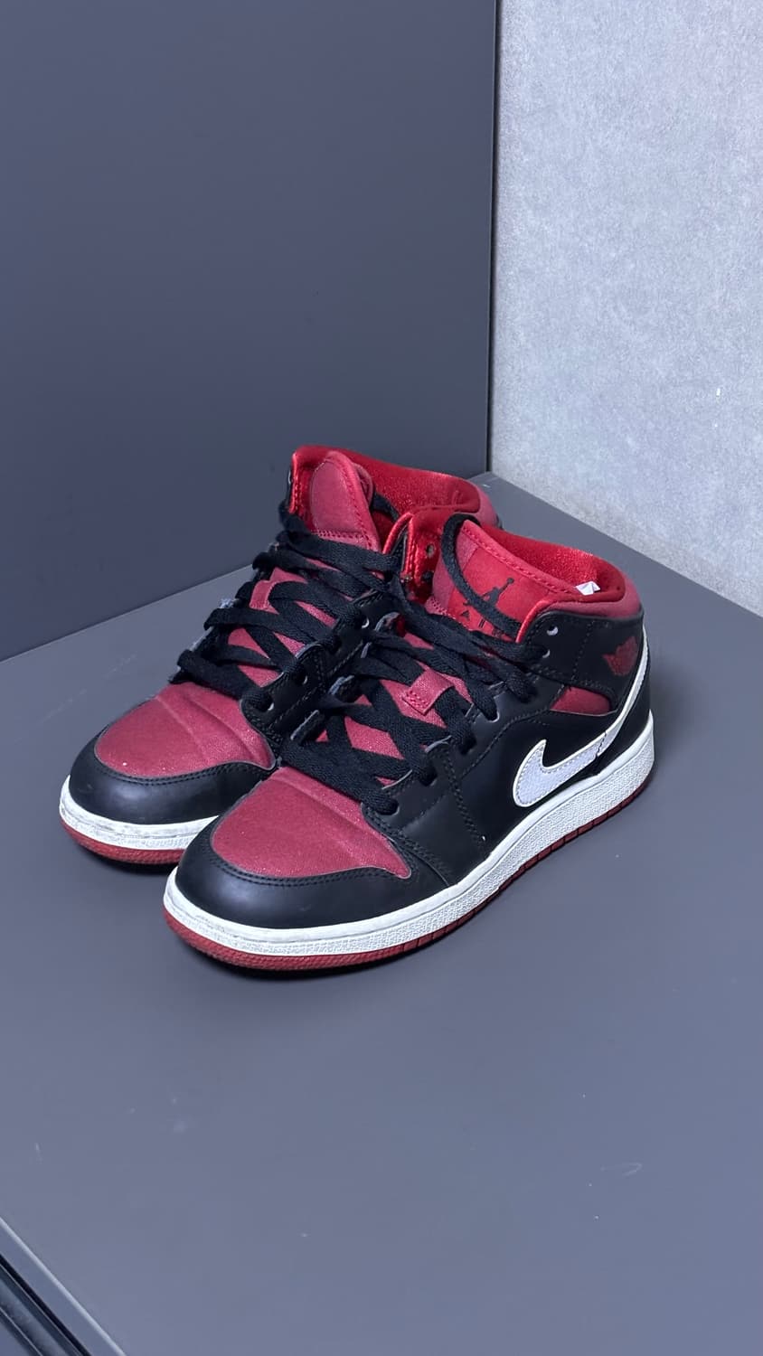 조던1 짐레드 235 상품이미지1