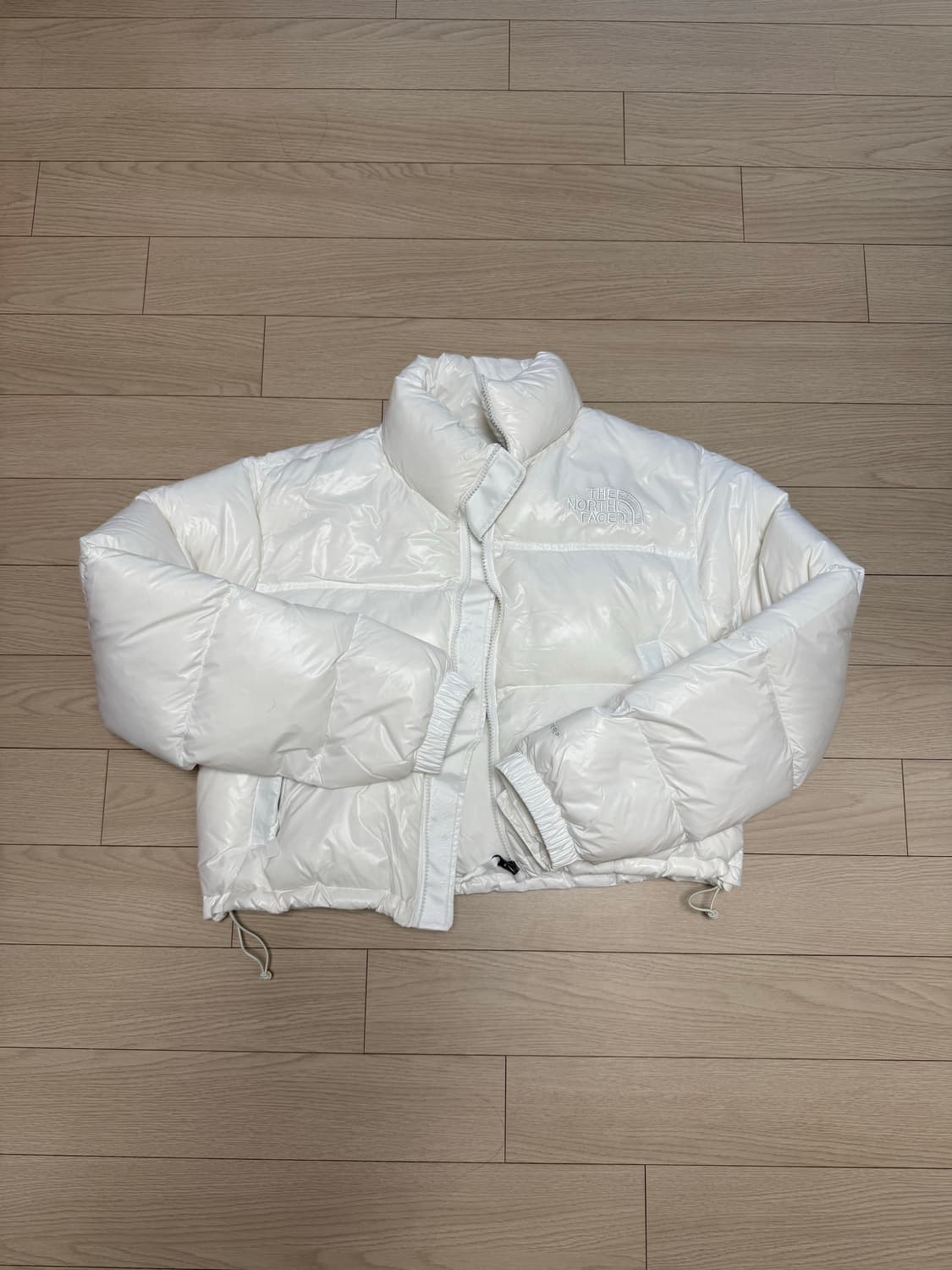 노스페이스 눕시 크롭 화이트 패딩 상품이미지1