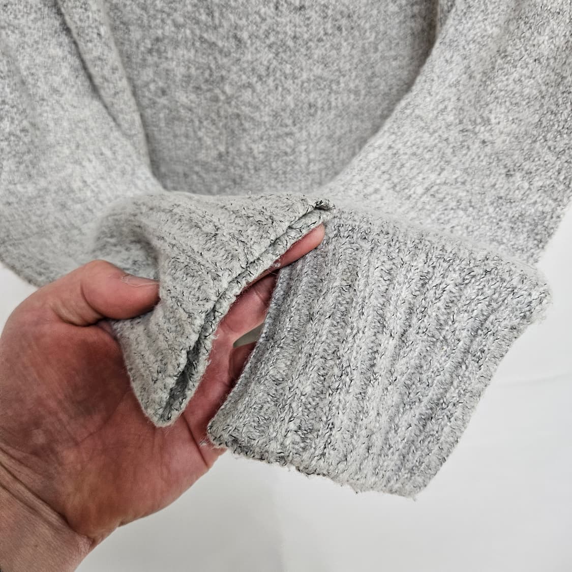 캘빈클라인진 오프숄더 부클레 니트 M 상품이미지4