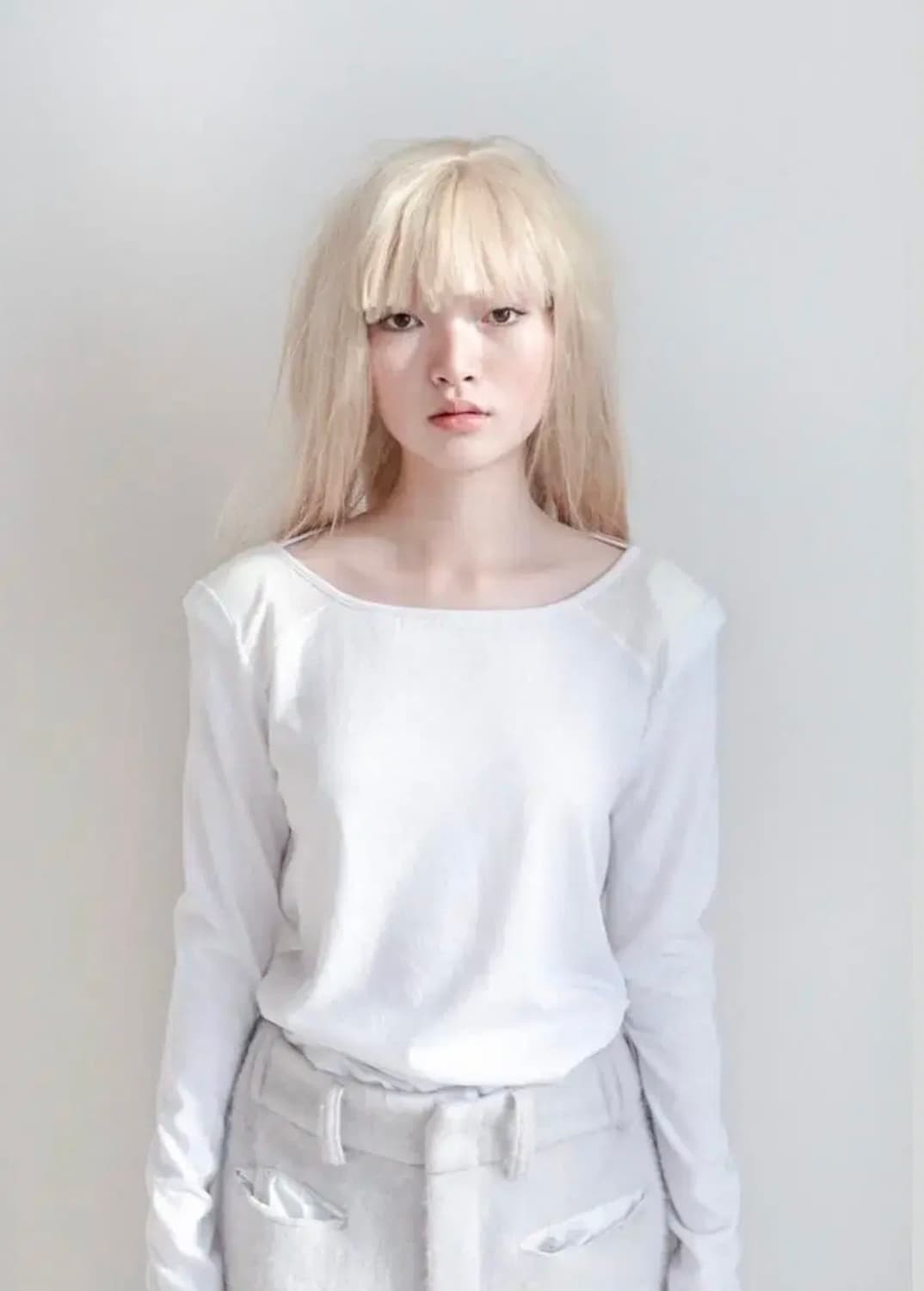 샵페어리 숄더 패드 컬러링 탑 (아이보리) 상품이미지1