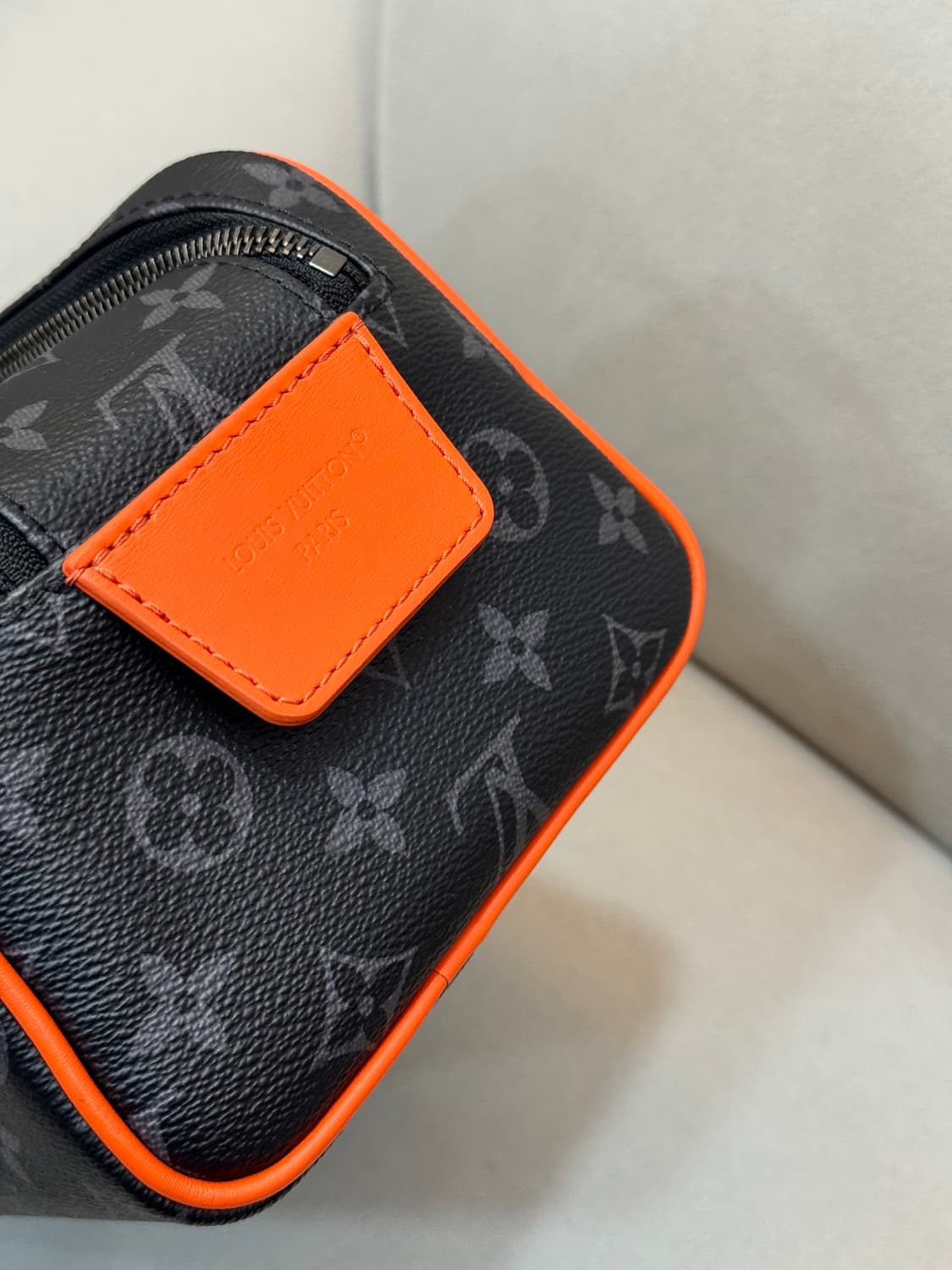 신형각인 루이비통 모노그램 돕키트  상품이미지2