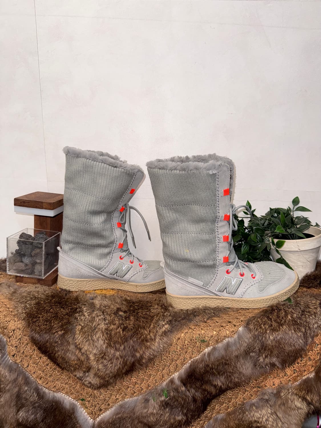 New Balance gray knit fur boots 상품이미지5