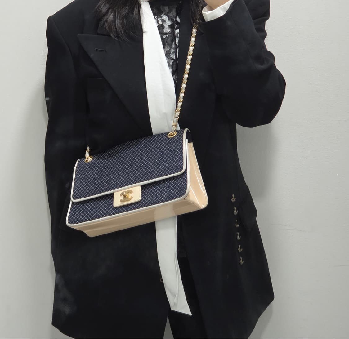 샤넬 턴락 로고체인백 상품이미지5