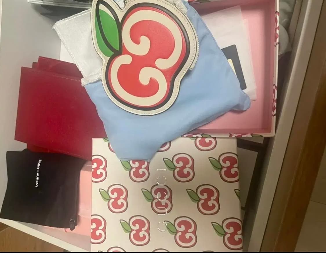 구찌 애플지갑 상품이미지1