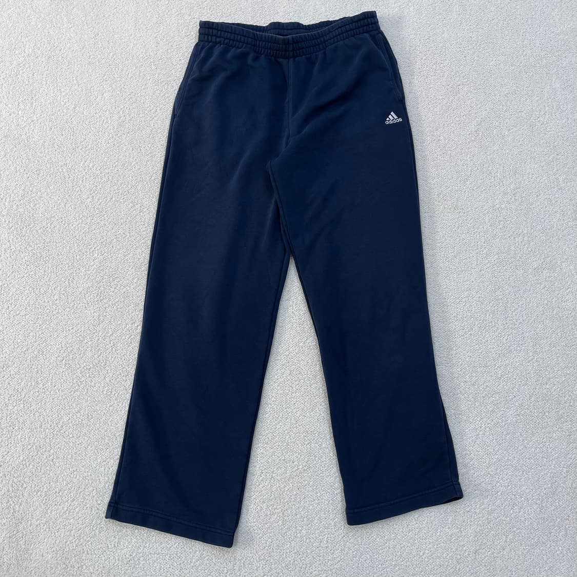 100 아디다스 에센셜 밴딩 스웻팬츠 0310M 상품이미지1