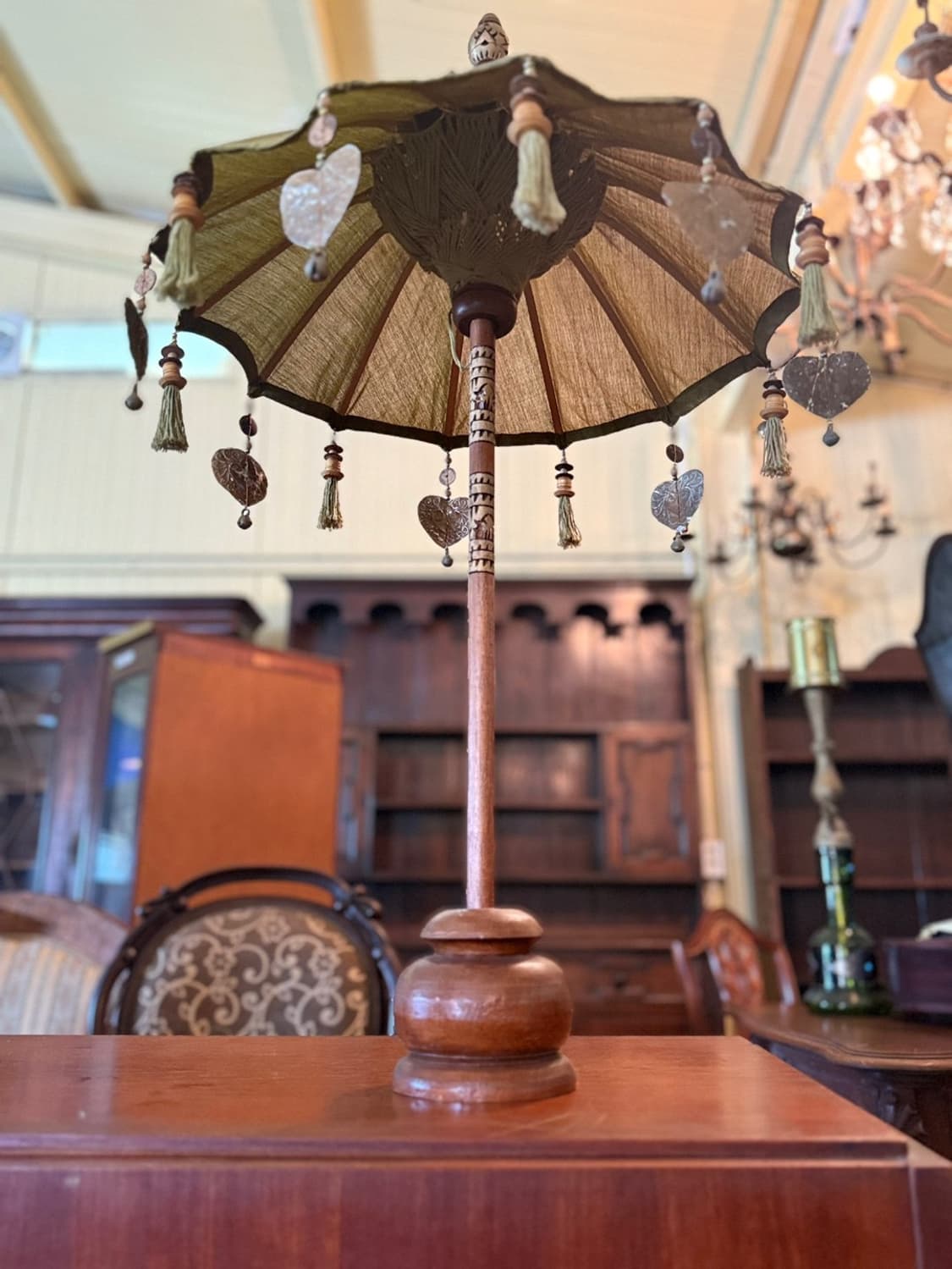 20세기 중반 인도네시아 발리네제 엄브렐라 스탠드 장식 상품이미지2