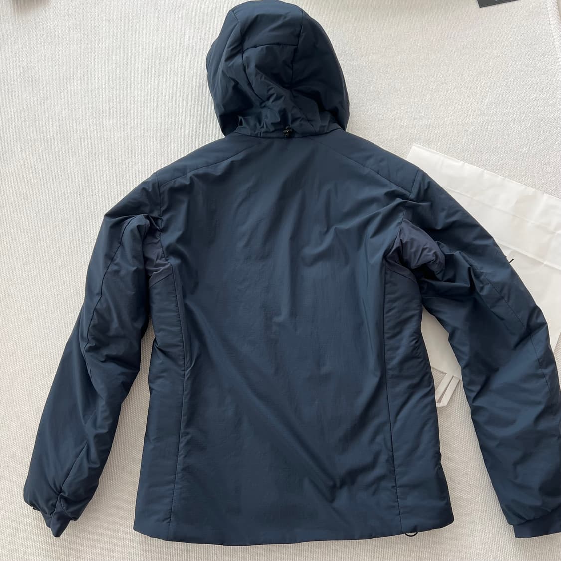 아크테릭스 아톰 ar 후디 블랙사파이어 상품이미지2