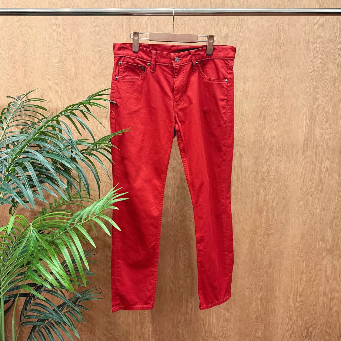 리바이스 511 데님 팬츠 5포켓 레드 탭 디테일 슬림 테이퍼드핏 레드 상품이미지1