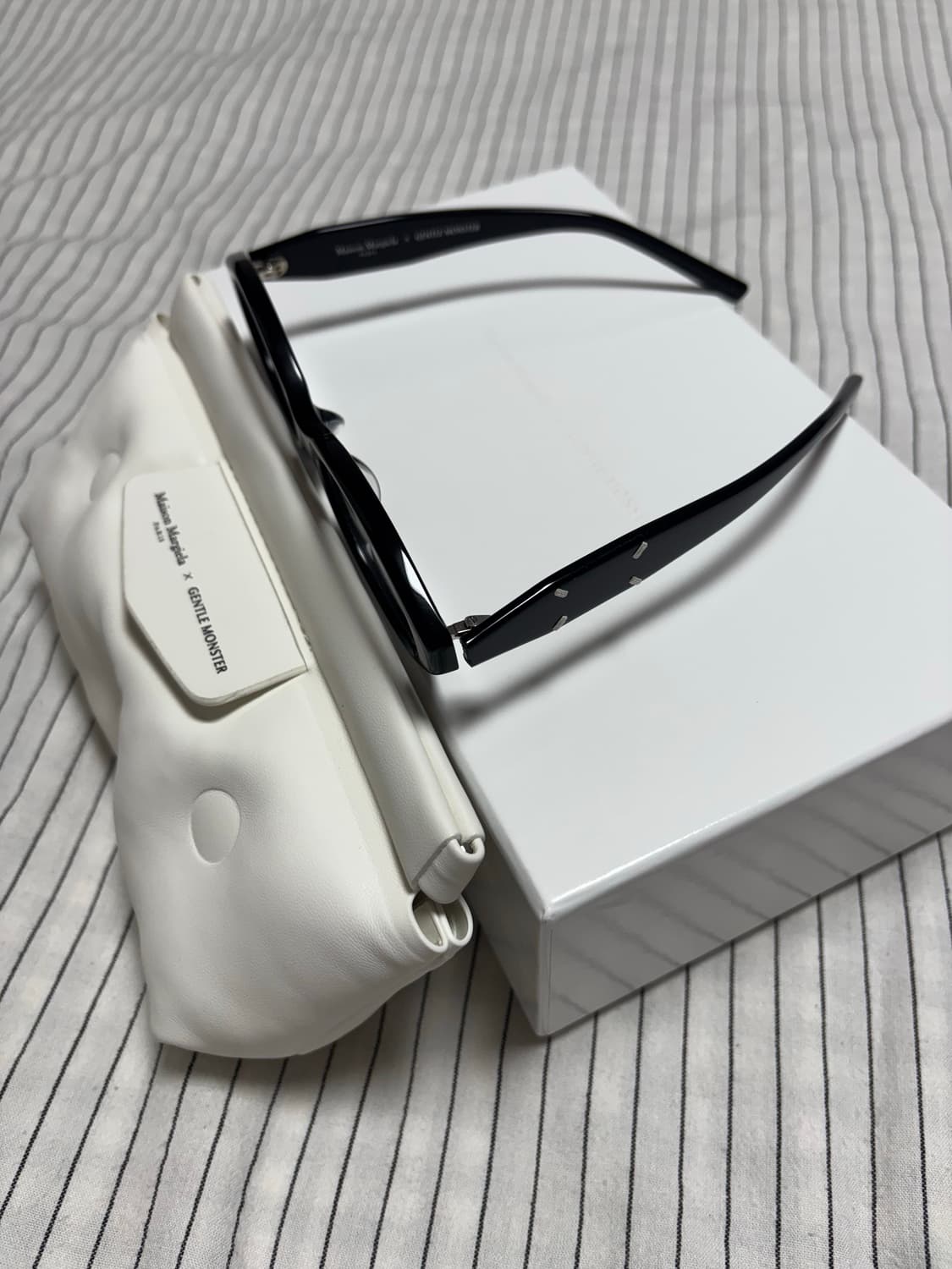 젠틀몬스터 마르지엘라 MM209 블랙 클리어 상품이미지2