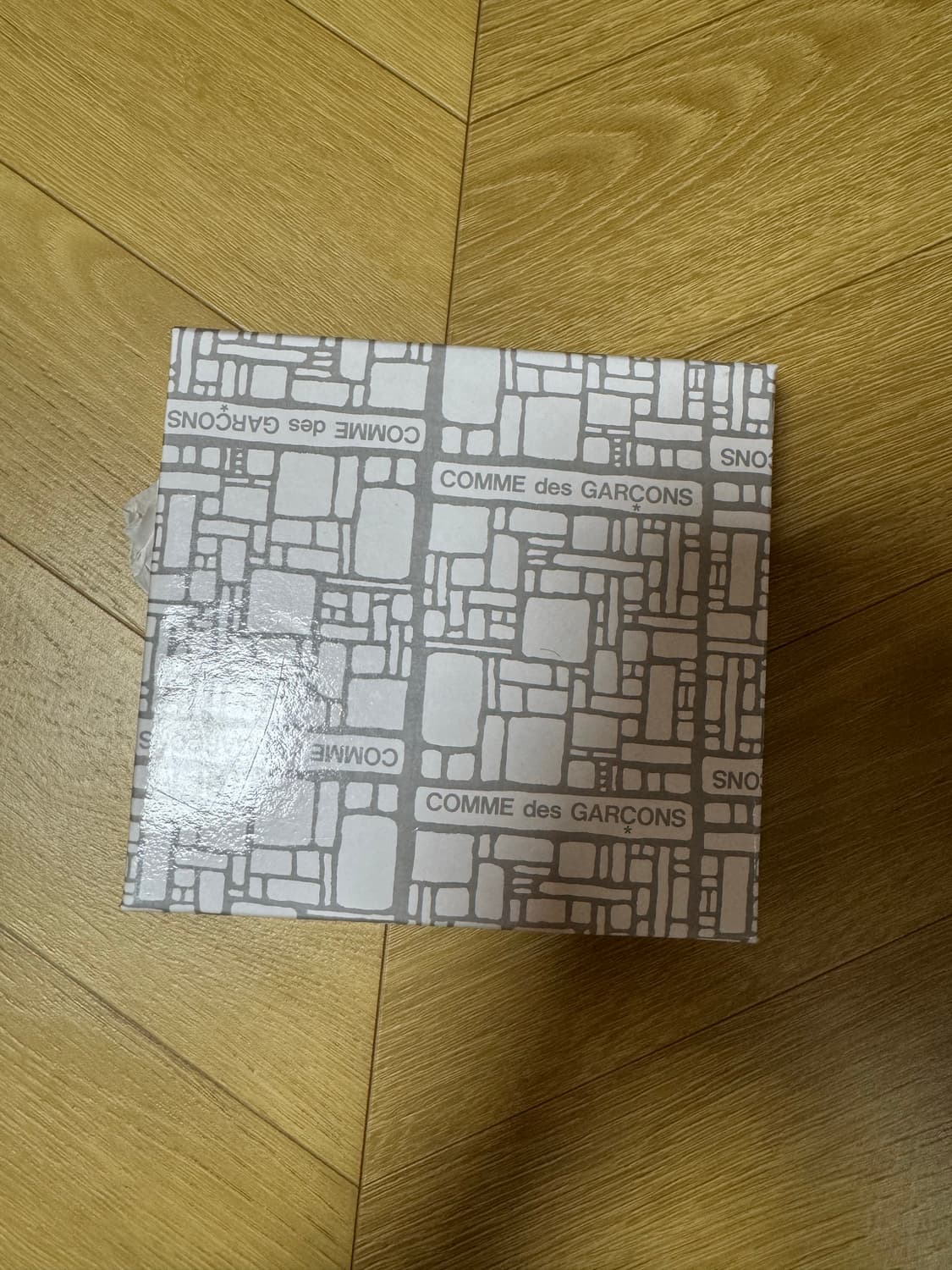 꼼데가르송 도트 반지갑 상품이미지1