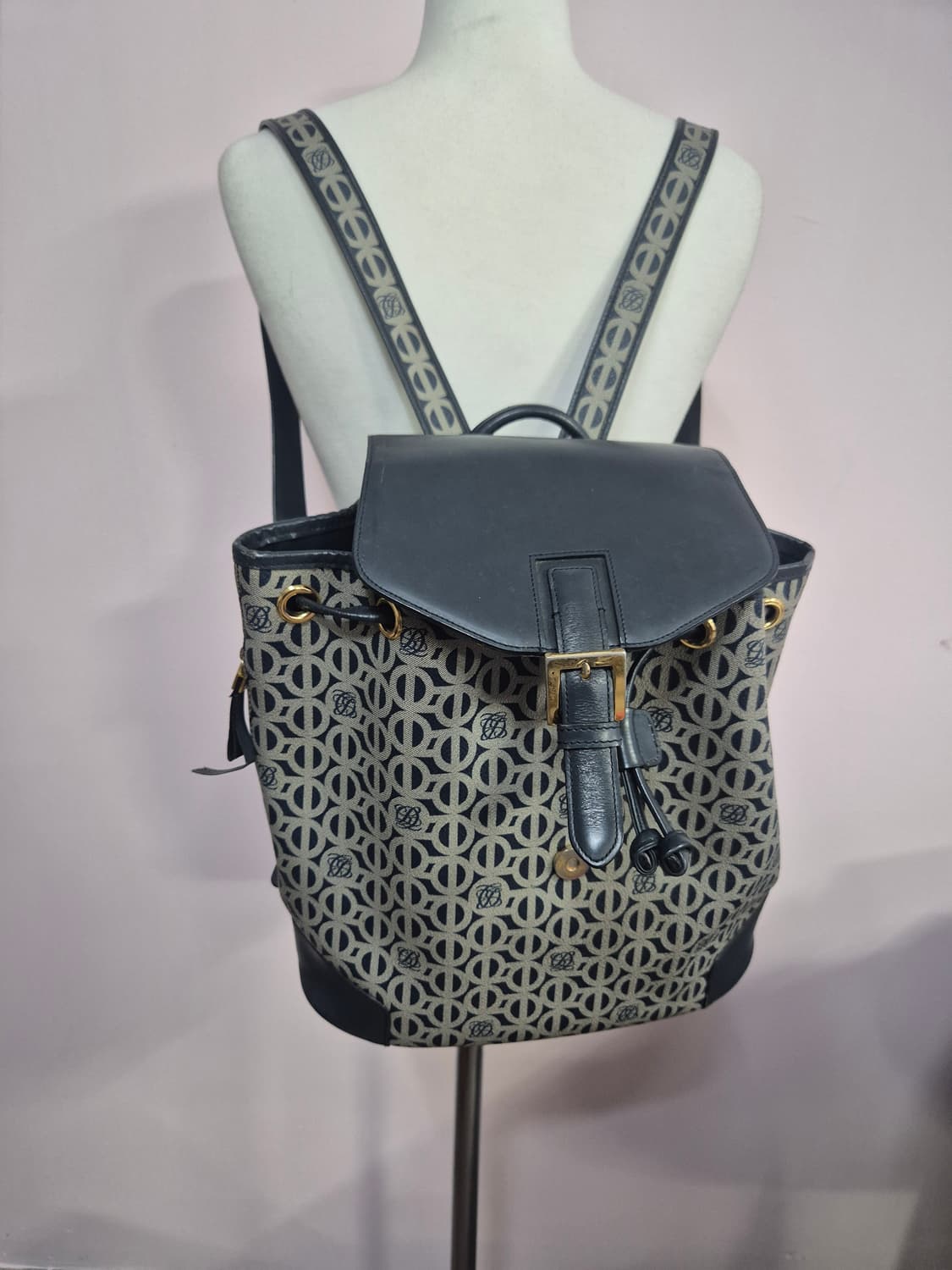 루이까또즈 패턴 백팩 가방 상품이미지1