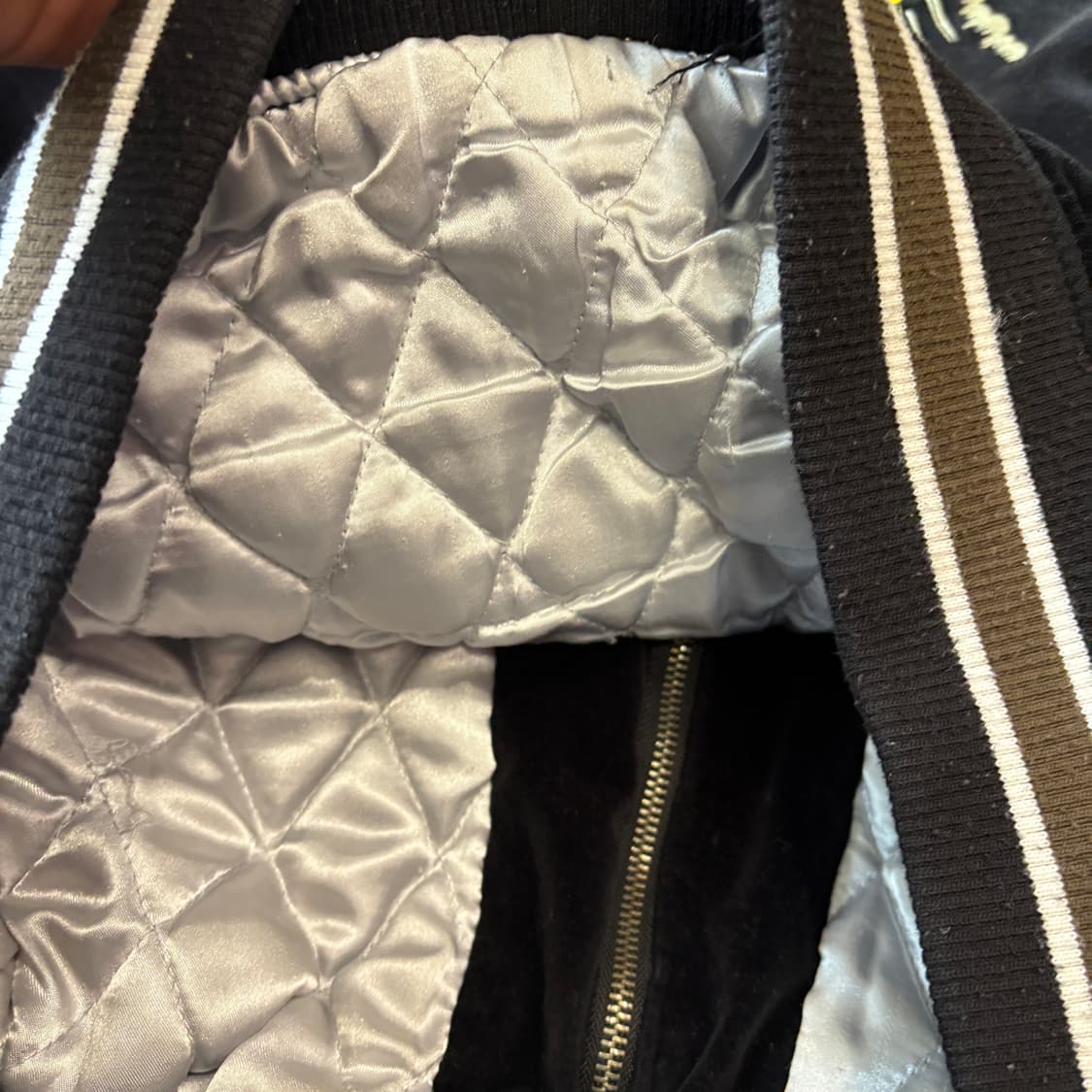 쇼트 NYC 수베니어 벨벳 스카잔 자켓 상품이미지8