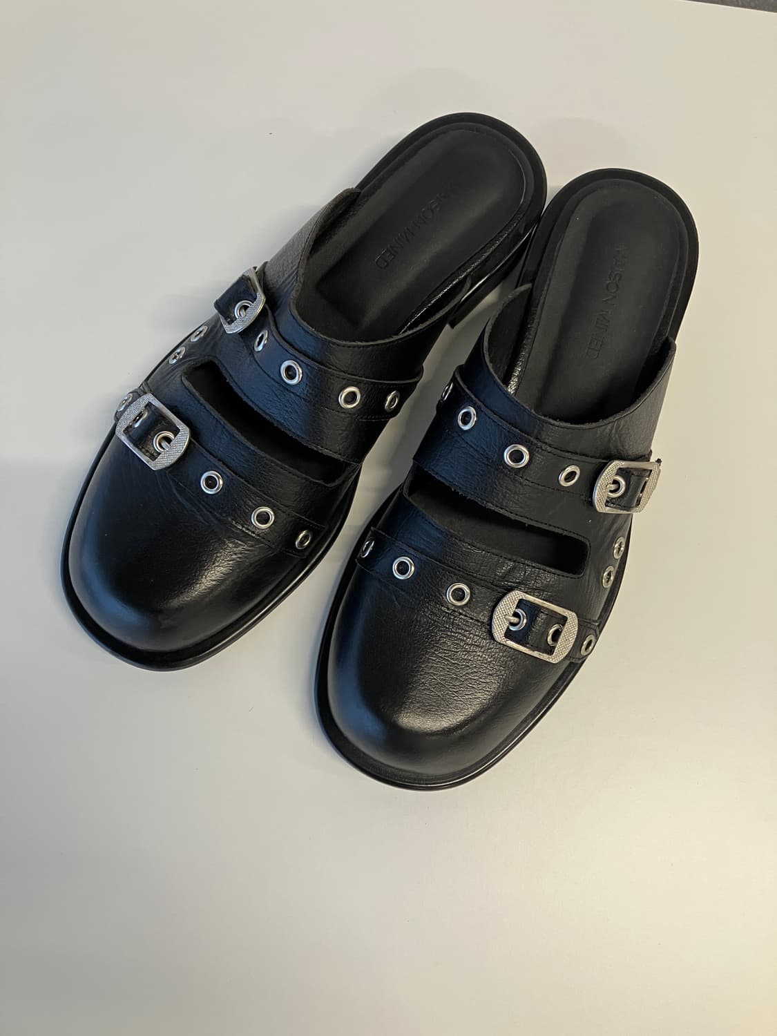 메종미네드 스트랩 레더 뮬  상품이미지2