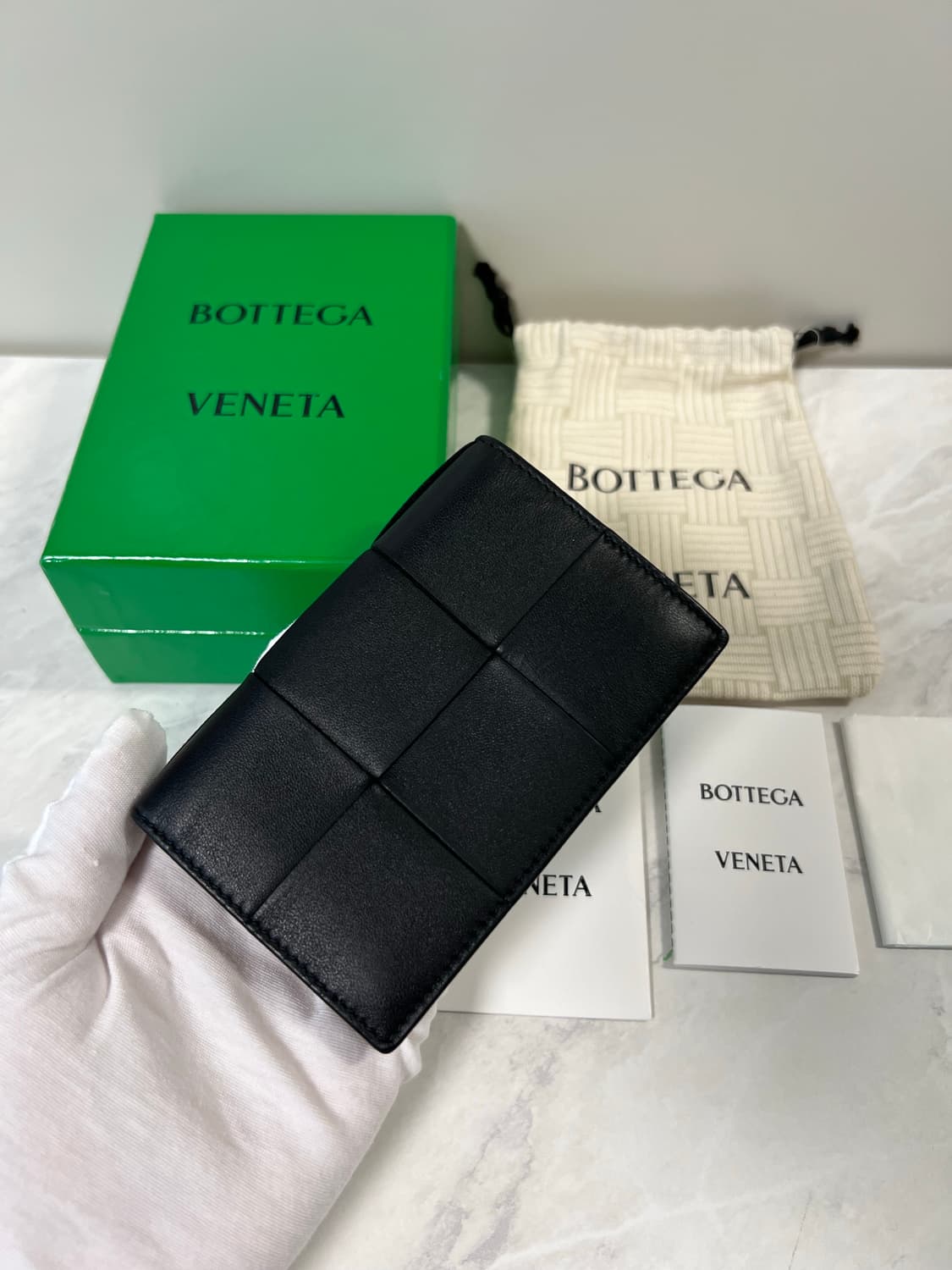 보테가베네타 카세트 비즈니스 카드지갑 상품이미지2