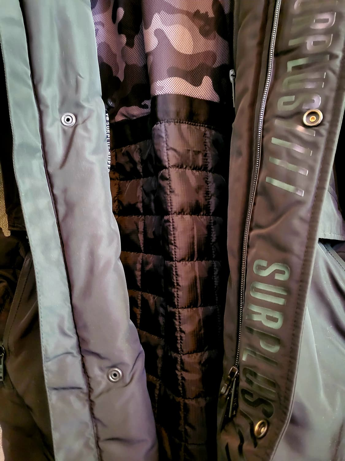 [미착용 새상품] SUPERDRY 밀리터리  카모 블랙 롱 패딩자켓 상품이미지4