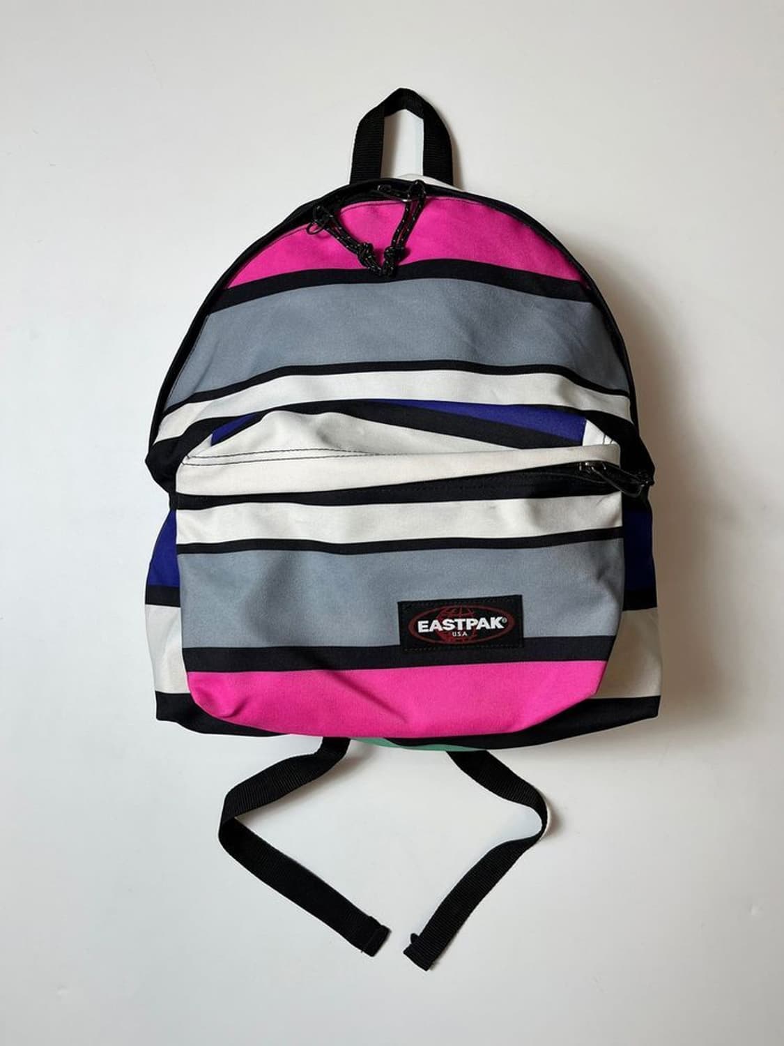 이스트팩 스트라이프 패디드 백팩 Q1360 상품이미지1